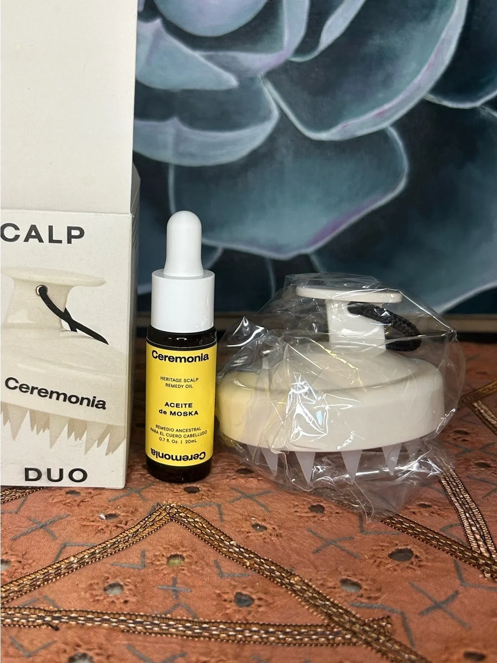 Ceremonia Aceite de Moska Hair Oil & Scalp Massager Set